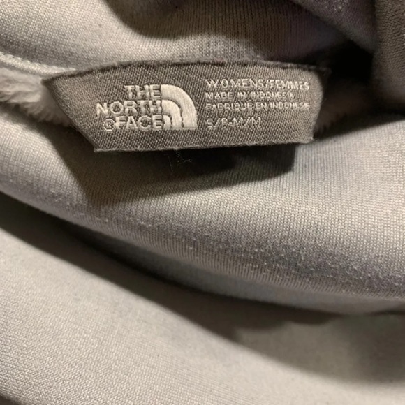 COPY - The North Face Cozy Slacker Poncho - Picture 8 of 8